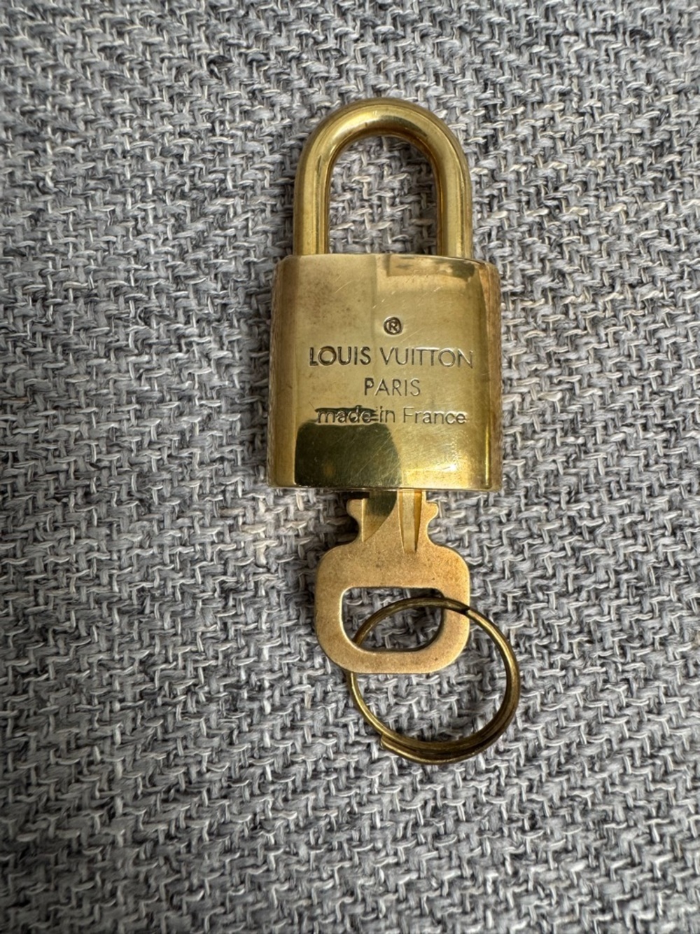 #330 Louis Vuitton Gold-Tone LV Padlock Key Charm - Picture 3 of 8
